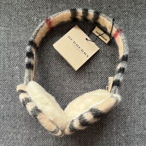 NWT - Burberry Cashmere Shearling Earmuffs, woven with the Burberry Check in Box